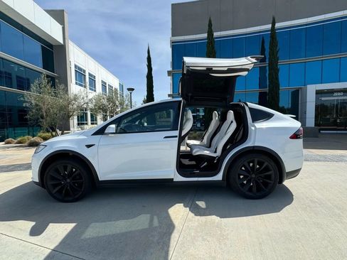 Used 2021 Tesla Model X Long Range AWD/4WD image 9
