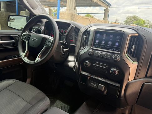 Used 2020 Chevrolet Silverado 1500 RST AWD/4WD image 23