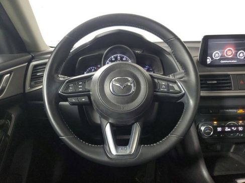 Used 2018 MAZDA MAZDA3 Touring image 15