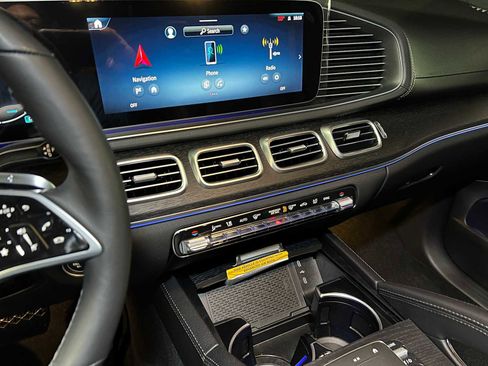 New 2025 Mercedes-Benz GLS 450 4MATIC image 31