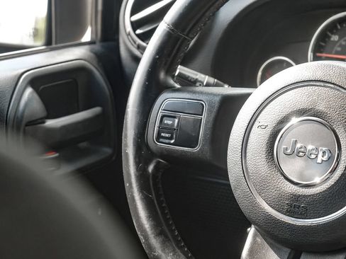 Used 2011 Jeep Wrangler Unlimited Sport AWD/4WD image 15