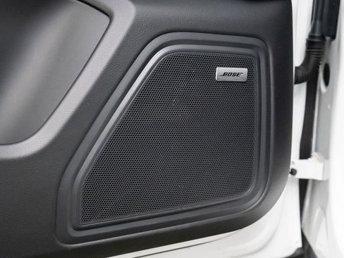 Used 2025 Porsche Macan image 15