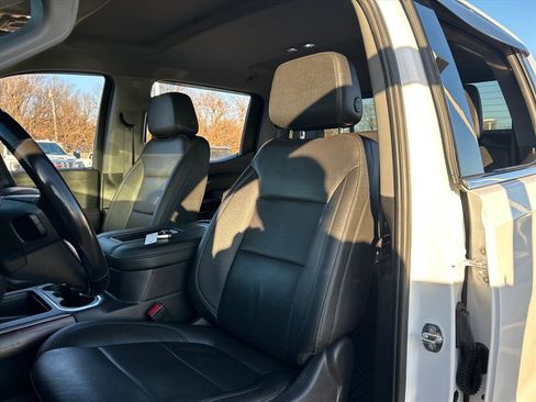 Used 2022 GMC Sierra 1500 SLT image 16