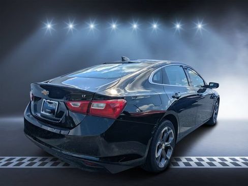 Used 2024 Chevrolet Malibu LT FWD image 2