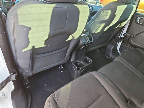 Used 2020 Jeep Gladiator Sport w/ Trailer Tow Package image 17