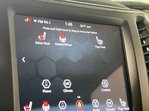 Used 2022 Jeep Cherokee Trailhawk w/ Technology Group B AWD/4WD image 19
