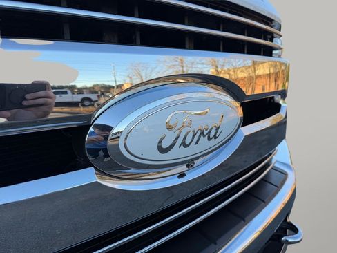 Used 2019 Ford F250 Lariat w/ Lariat Ultimate Package image 25