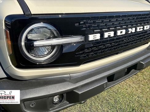 New 2025 Ford Bronco Outer Banks w/ Sasquatch Package image 16