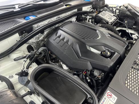 Used 2023 Porsche Macan AWD/4WD image 74