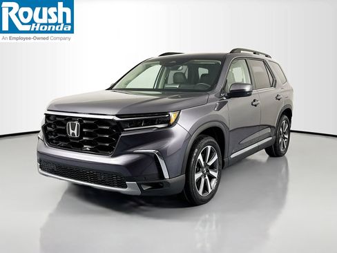 Certified 2023 Honda Pilot Touring image 1