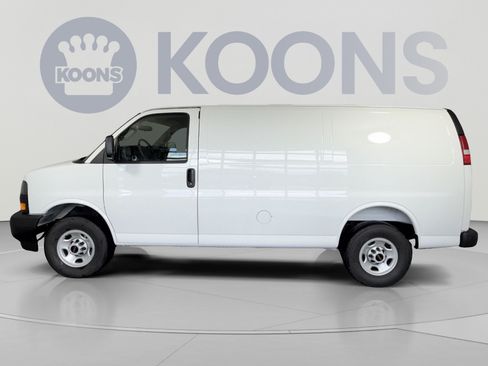 New 2026 GMC Savana 2500 w/ Driver Convenience Package RWD image 2