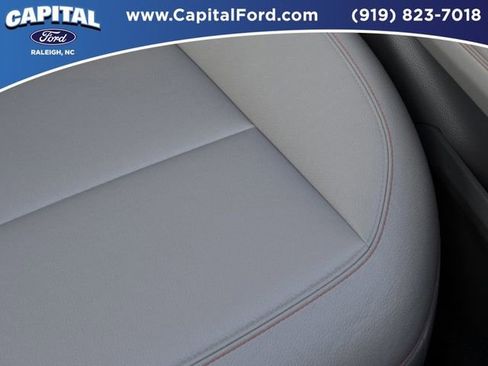 New 2025 Ford Explorer Active w/ Active Comfort Package image 16