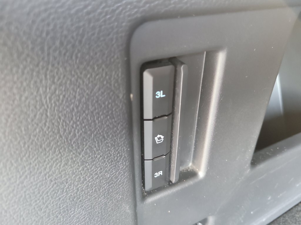 Used 2022 Ford Expedition XLT RWD image 9