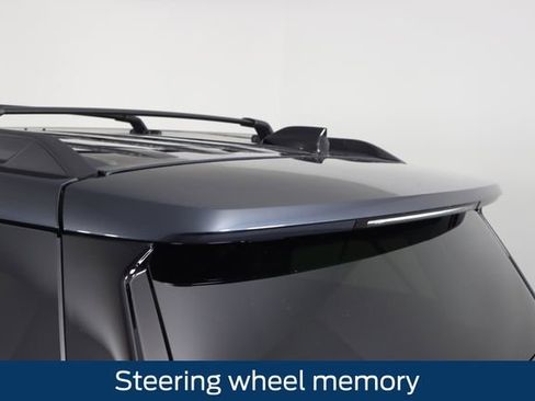 New 2025 Ford Expedition Max Platinum w/ Driver's Package image 22