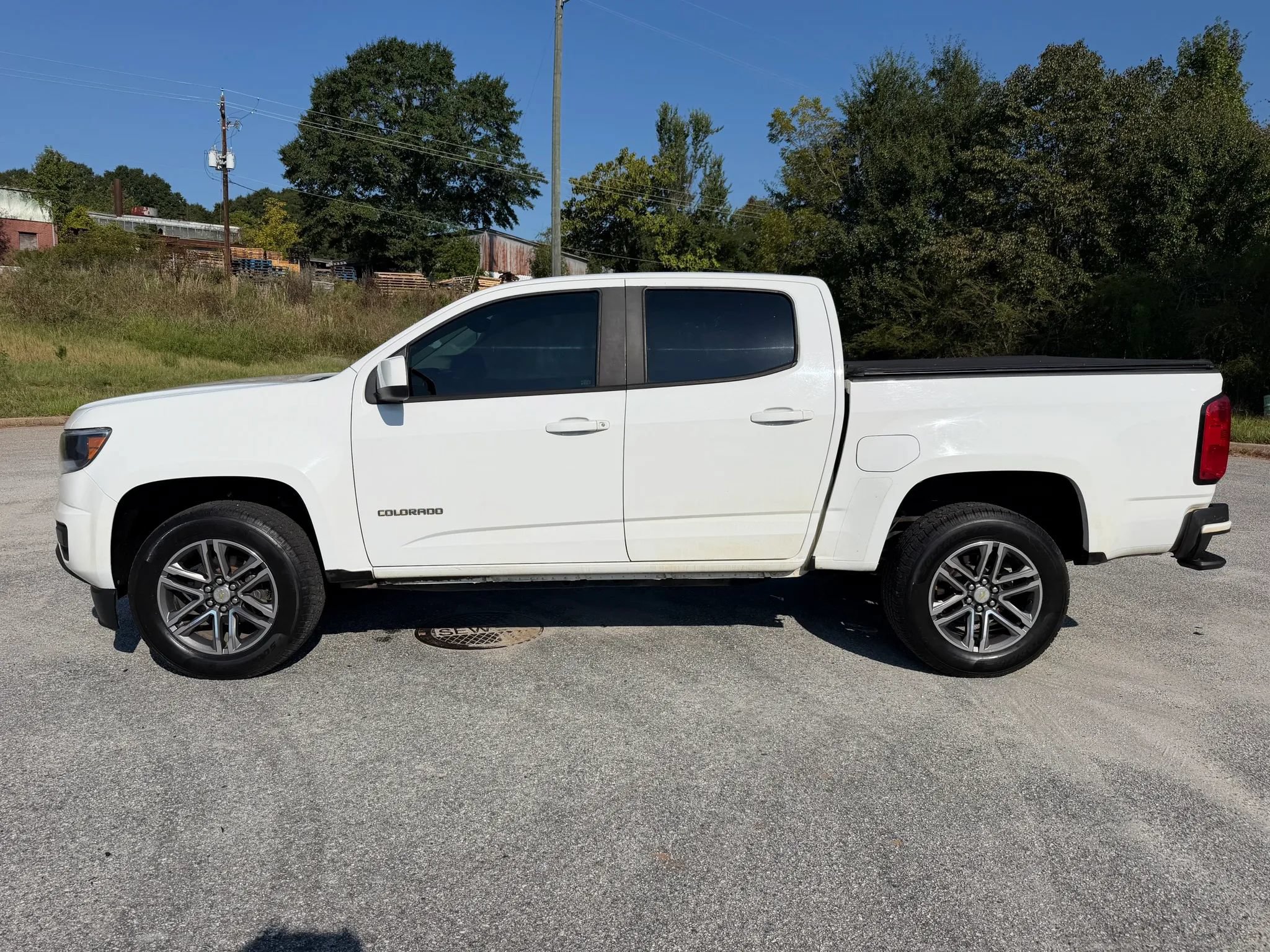 Used 2019 Chevrolet Colorado W/T w/ Custom Special Edition RWD image 2