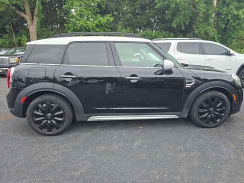 Used 2019 MINI Cooper Countryman w/ Premium Package FWD image 2