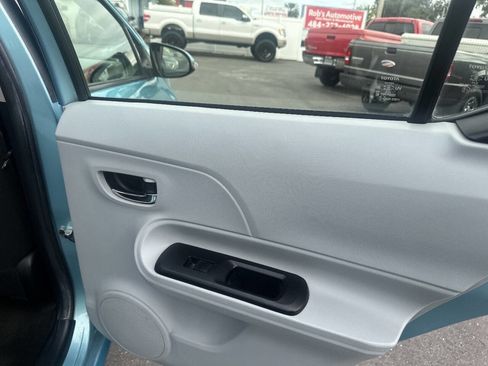 Used 2012 Toyota Prius C Two image 18