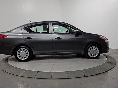 Used 2019 Nissan Versa S image 7