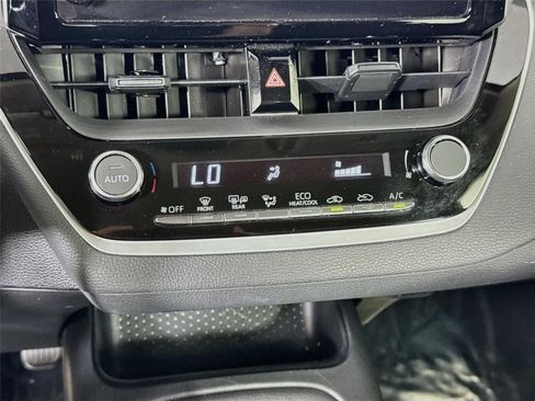Used 2024 Toyota Corolla LE w/ LE Convenience Package FWD image 17