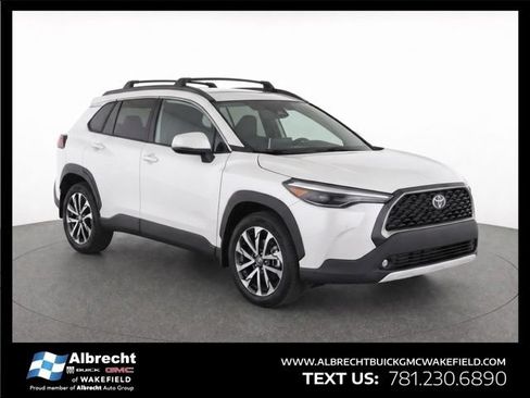 Used 2024 Toyota Corolla Cross XLE w/ Convenience Package AWD/4WD image 1