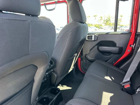 Certified 2022 Jeep Gladiator Sport image 14