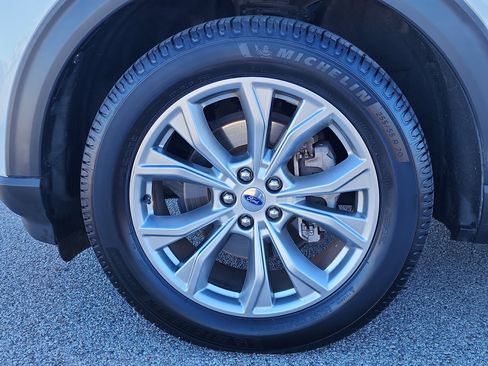 Certified 2020 Ford Explorer XLT w/ Equipment Group 202A image 9