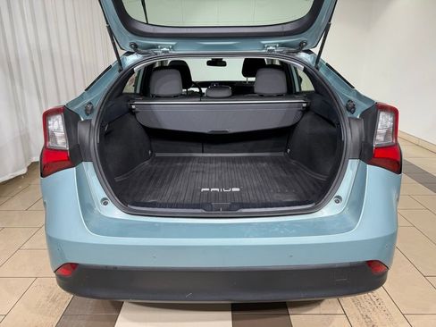 Used 2019 Toyota Prius LE image 11