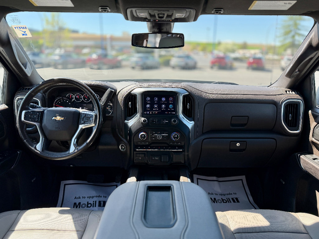 Used 2022 Chevrolet Silverado 1500 LTZ w/ LTZ Premium Package AWD/4WD image 5