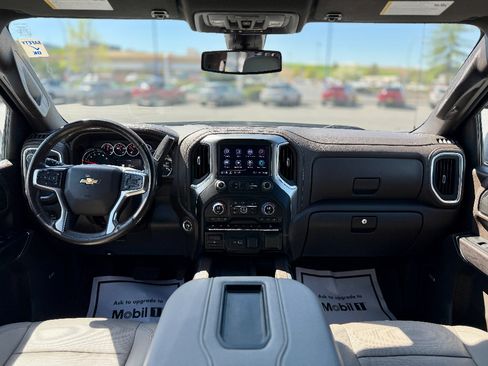 Used 2022 Chevrolet Silverado 1500 LTZ w/ LTZ Premium Package AWD/4WD image 5