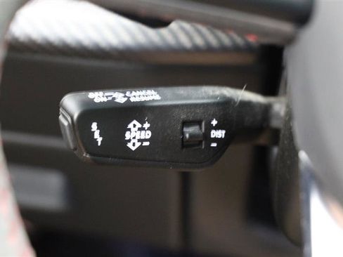 Used 2022 Audi RS Q8 w/ Carbon Optic Package image 25