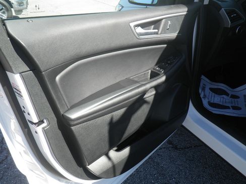 Certified 2024 Ford Edge SEL image 15