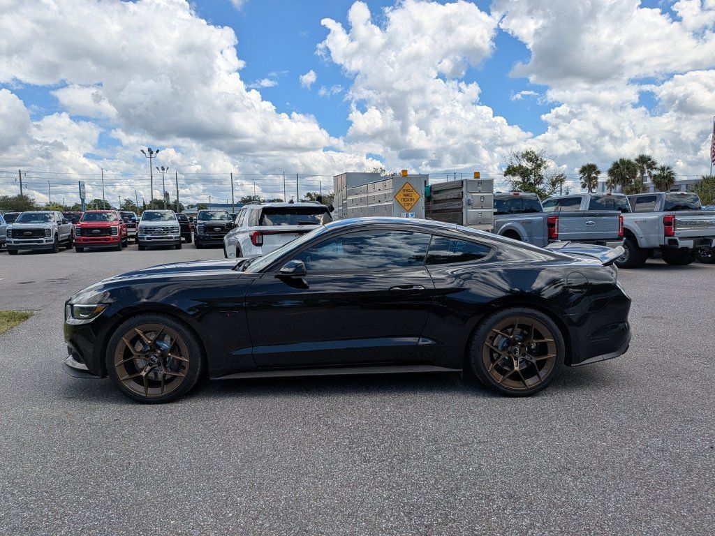 Used 2017 Ford Mustang GT Premium w/ GT Performance Package RWD image 5
