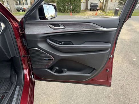 Used 2022 Jeep Grand Cherokee L Overland AWD/4WD image 13