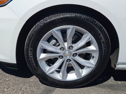 Certified 2022 Chevrolet Malibu LT FWD image 17