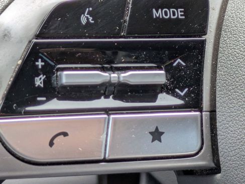 Used 2024 Hyundai Elantra SEL image 27