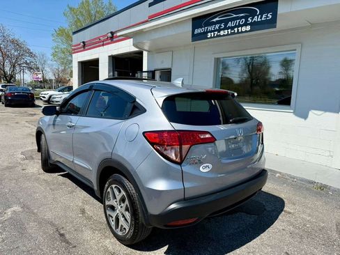 Used 2018 Honda HR-V EX image 12