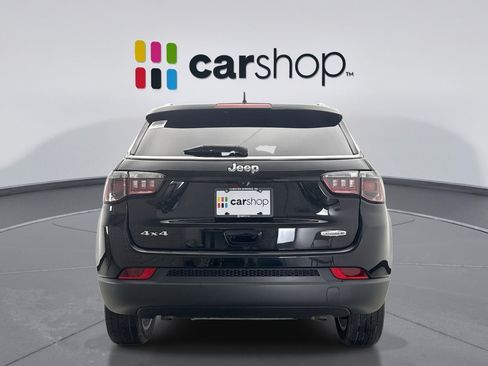 Used 2023 Jeep Compass Latitude AWD/4WD image 4