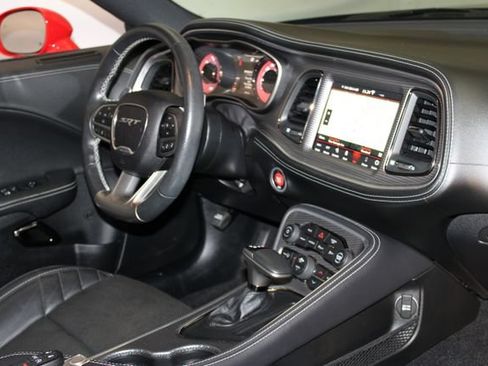 Used 2020 Dodge Challenger SRT Hellcat RWD image 16