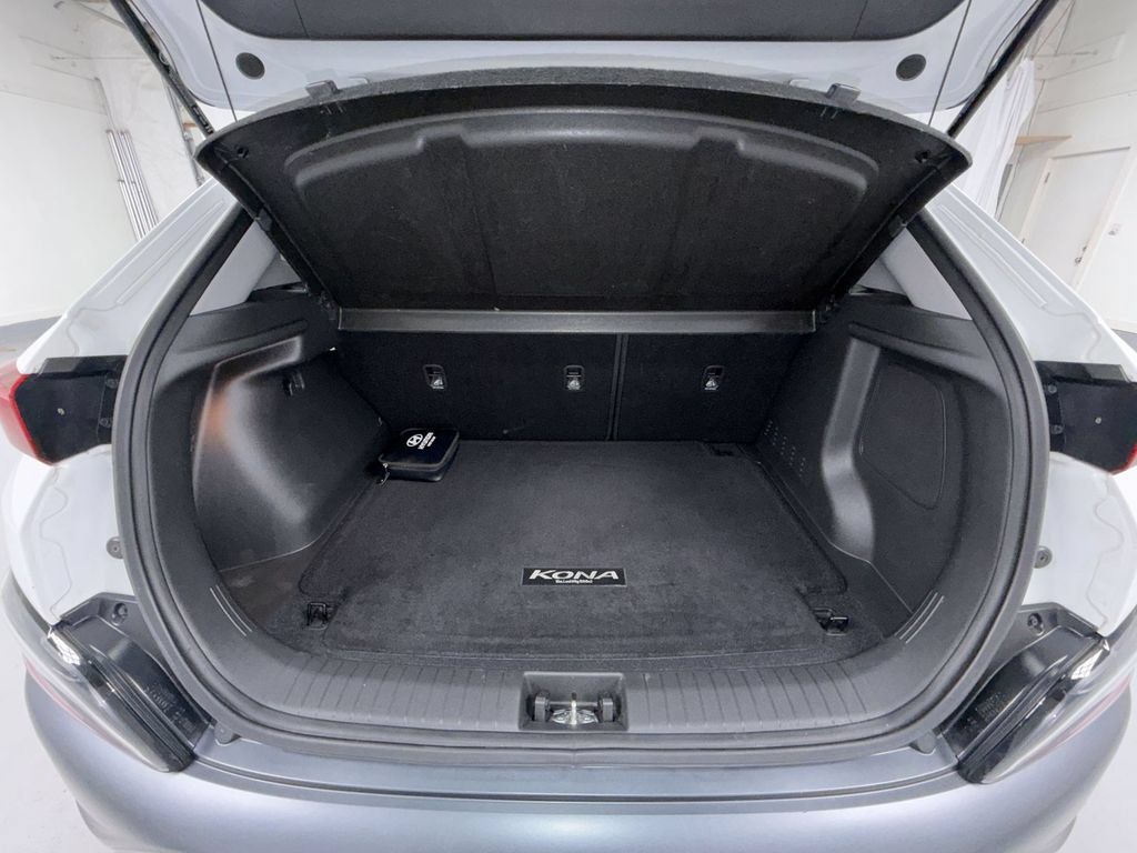 Used 2023 Hyundai Kona Limited AWD/4WD image 19