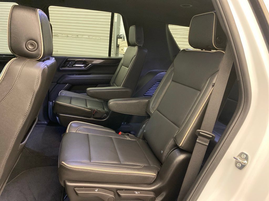 Used 2026 GMC Yukon Elevation AWD/4WD image 21