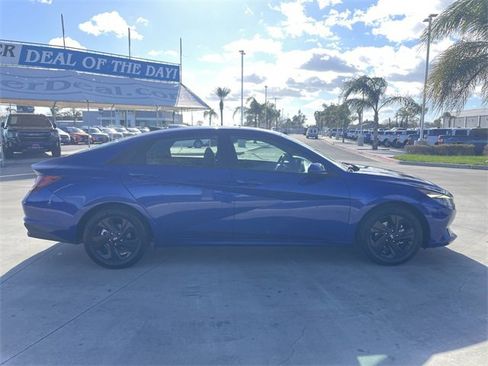 Used 2021 Hyundai Elantra SEL w/ Cargo Package image 9