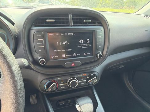 Used 2025 Kia Soul LX w/ LX Technology Package FWD image 28