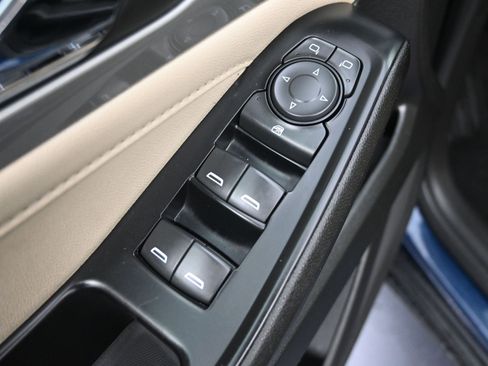 Certified 2023 Chevrolet Traverse LS image 20