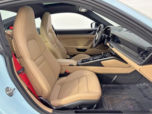Used 2024 Porsche 911 Carrera image 15