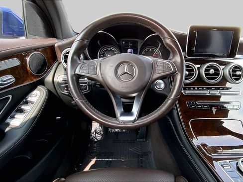 Used 2018 Mercedes-Benz GLC 300 4MATIC image 5