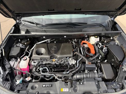 Certified 2025 Toyota RAV4 LE image 9