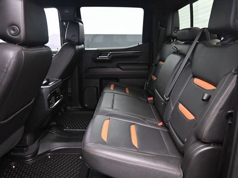Certified 2023 GMC Sierra 1500 AT4 w/ AT4 Preferred Package AWD/4WD image 11