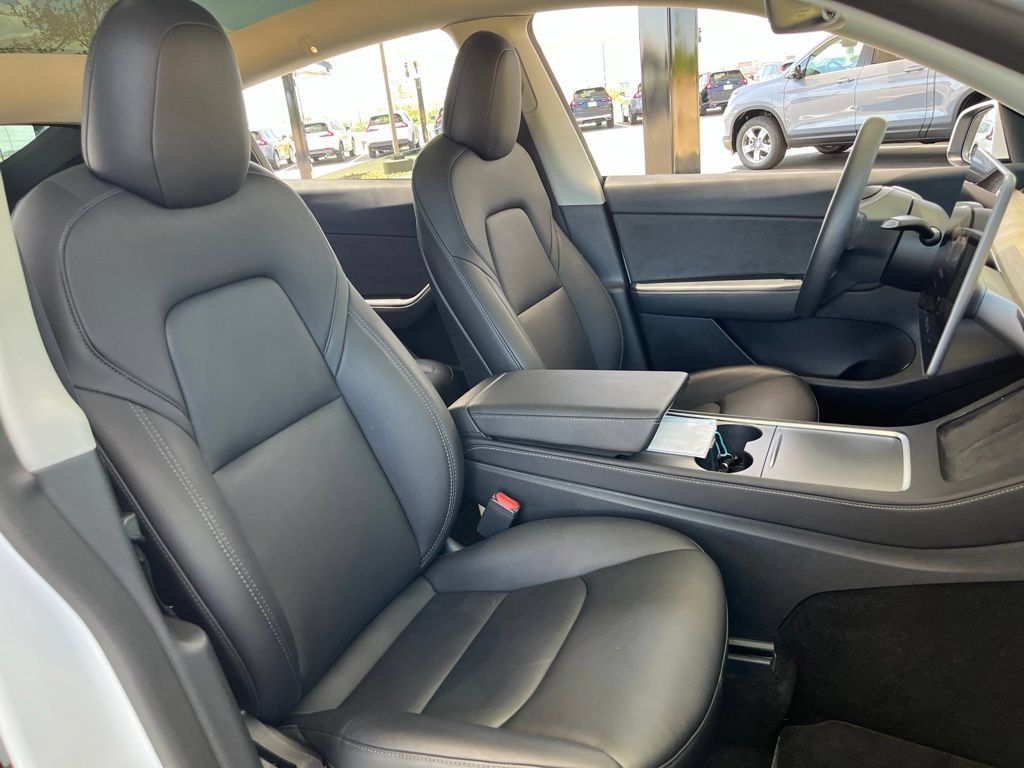 Used 2022 Tesla Model Y Performance AWD/4WD image 40