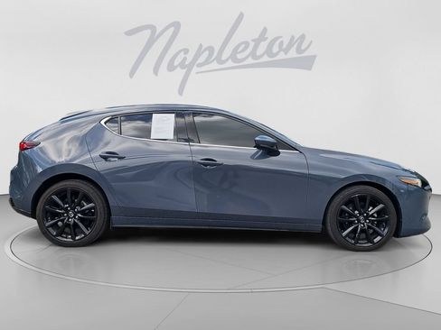 Used 2021 MAZDA MAZDA3 s FWD image 4