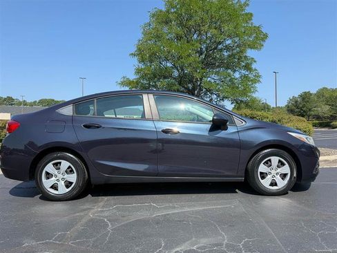 Used 2016 Chevrolet Cruze LS FWD image 6